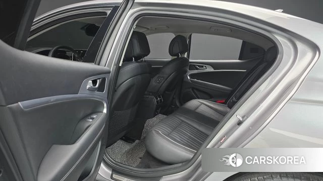 Genesis G70 id 4294355 из Кореи 8