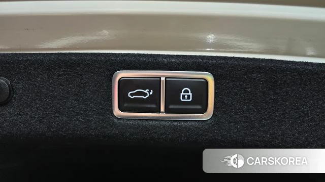 Hyundai Grandeur (GN7) id 4494564 из Кореи 8