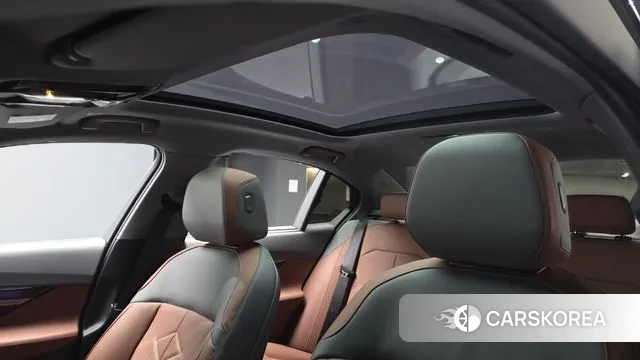 BMW 5 Series (G60) id 3745020 из Кореи 8