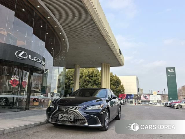 Lexus ES id 4220087 из Китая 8