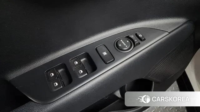 Kia Stonic id 3709446 из Кореи 8