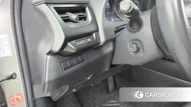 Lexus UX250h id 3055378 из Кореи 8