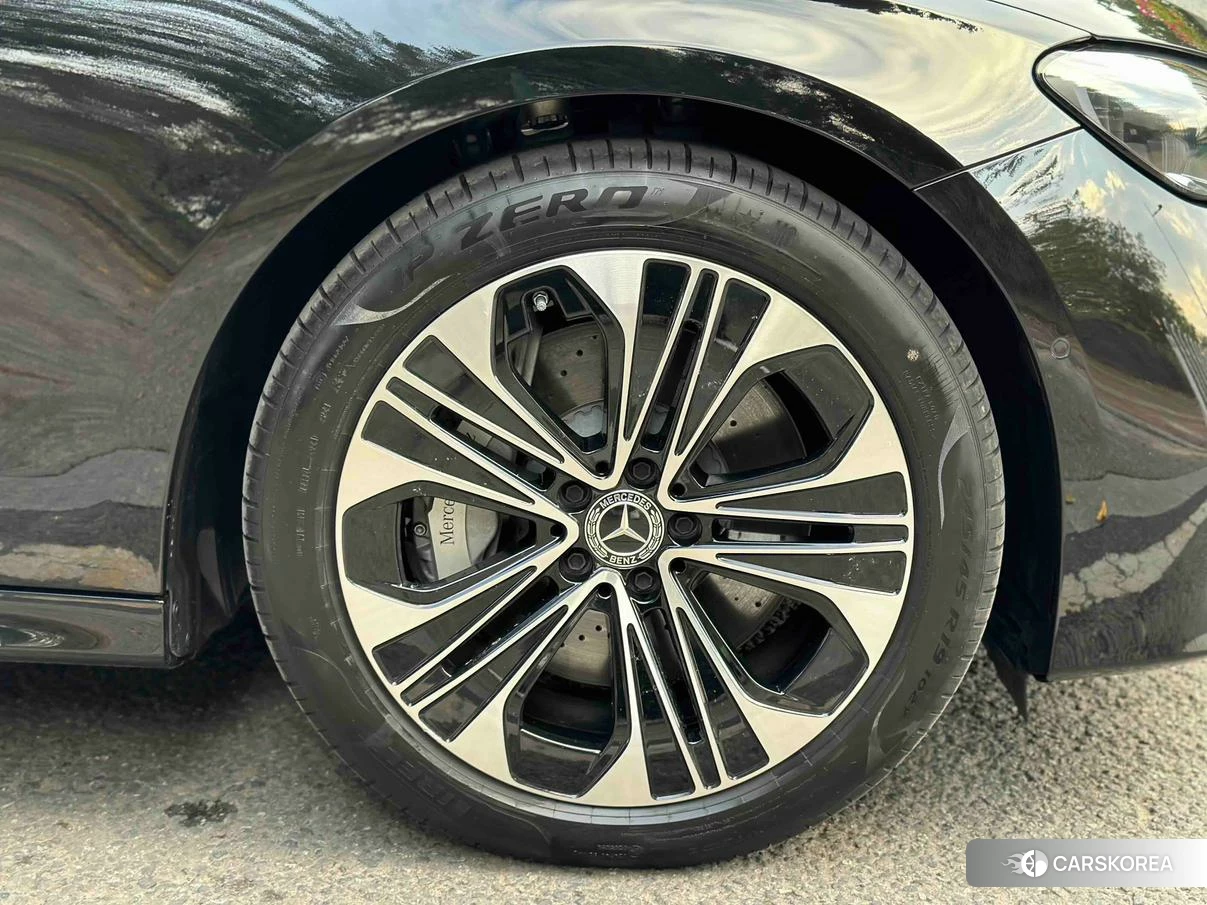 Mercedes-Benz E-Class id 4498831 из Китая 8