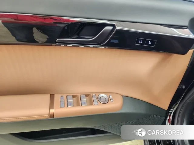 Hyundai Grandeur (GN7) id 3058404 из Кореи 8