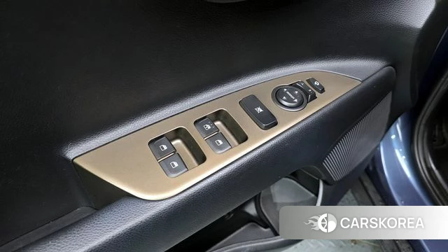 Kia Stonic id 3893418 из Кореи 8