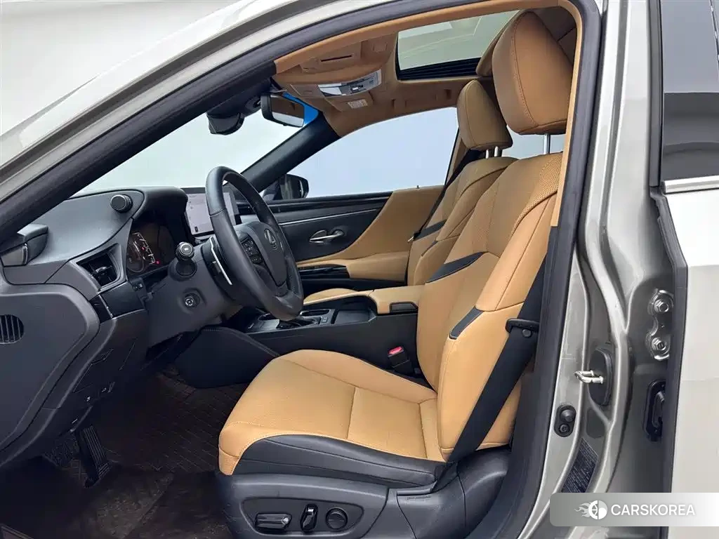 Lexus ES id 4649407 из Китая 9