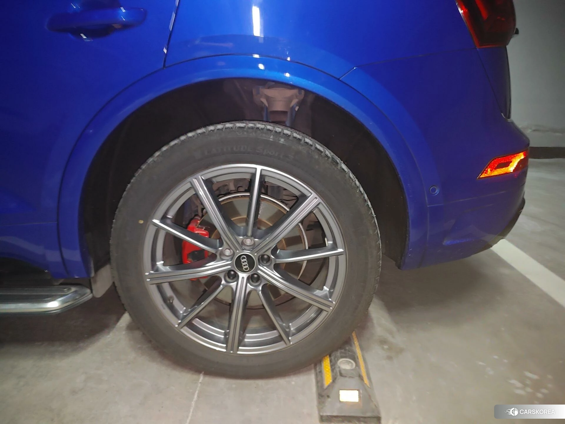 Audi Q5L id 4473356 из Китая 8