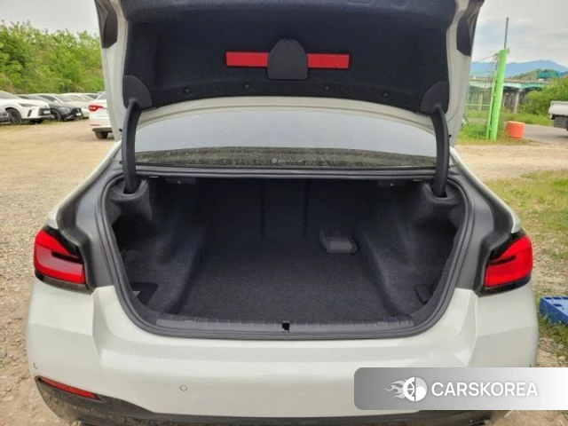 BMW 5 Series (G30) id 4303125 из Кореи 8