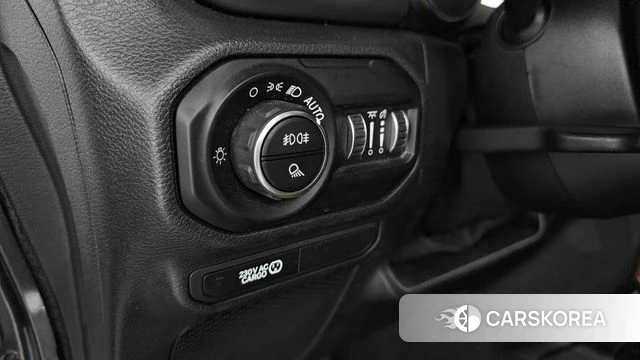Jeep Gladiator (JT) id 4676508 из Кореи 8