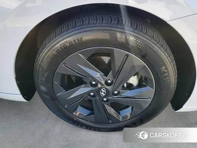 Hyundai Avante (CN7) id 3378236 из Кореи 8