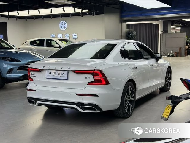 Volvo S60 id 4210812 из Китая 8
