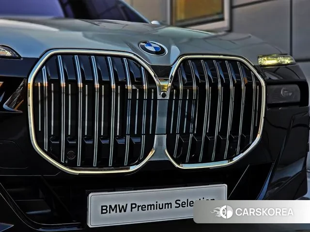 BMW 7 Series (G70) id 3576050 из Кореи 8