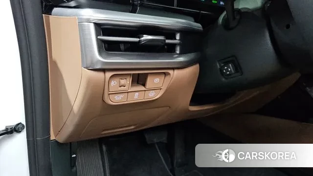 Hyundai Grandeur Hybrid (GN7) id 3026675 из Кореи 8