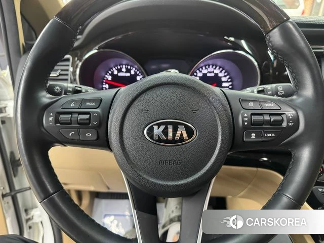 Kia The New Carnival id 4180383 из Кореи 8
