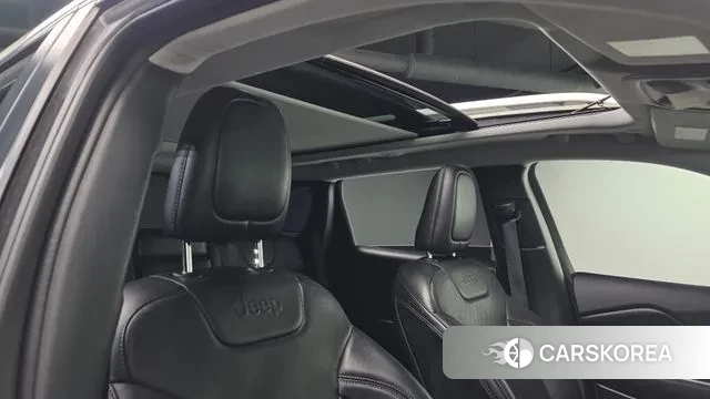 Jeep Cherokee (KL) id 3612787 из Кореи 8