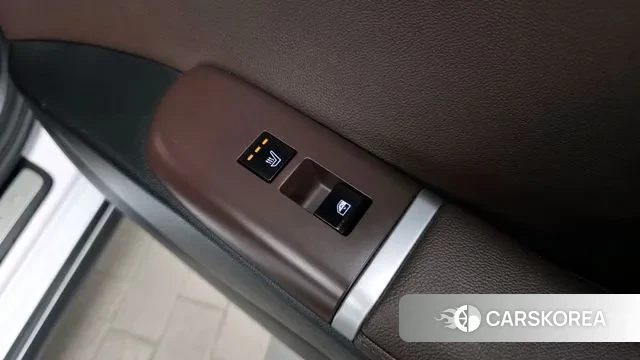 Hyundai Grandeur (GN7) id 3770482 из Кореи 8