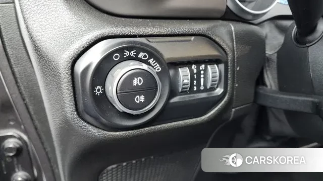 Jeep Wrangler (JL) id 2981293 из Кореи 8