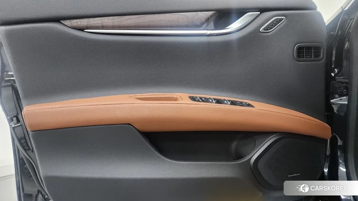 Maserati Ghibli id 1997352 из Кореи 8