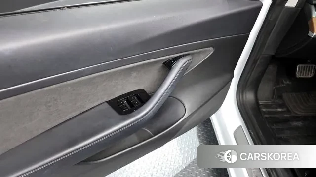 Tesla Model 3 id 3312899 из Кореи 8