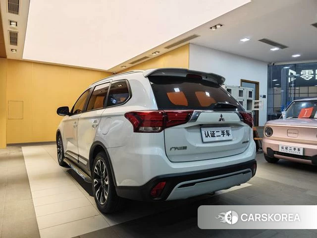 Mitsubishi  Outlander id 4221388 из Китая 8