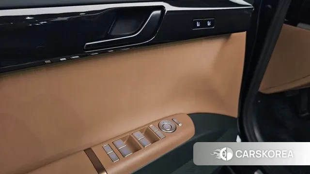 Hyundai Grandeur (GN7) id 3758405 из Кореи 8