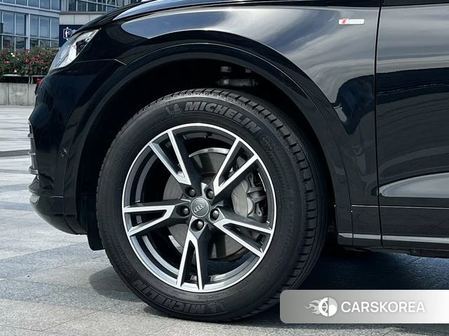 Audi Q5L id 4290546 из Китая 8