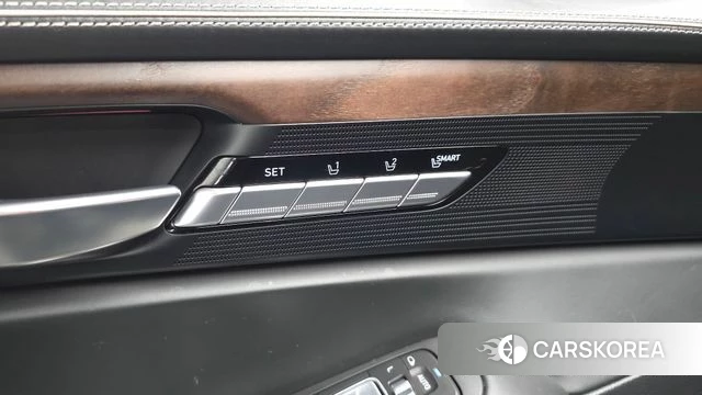 Genesis G90 id 4285284 из Кореи 8