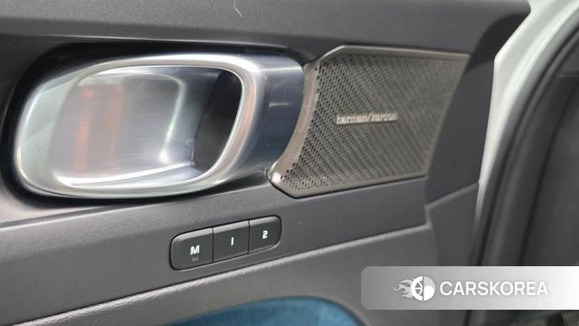 Volvo C40 Richards id 3859306 из Кореи 8