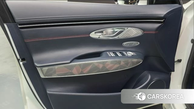 Genesis GV70 id 3883308 из Кореи 8