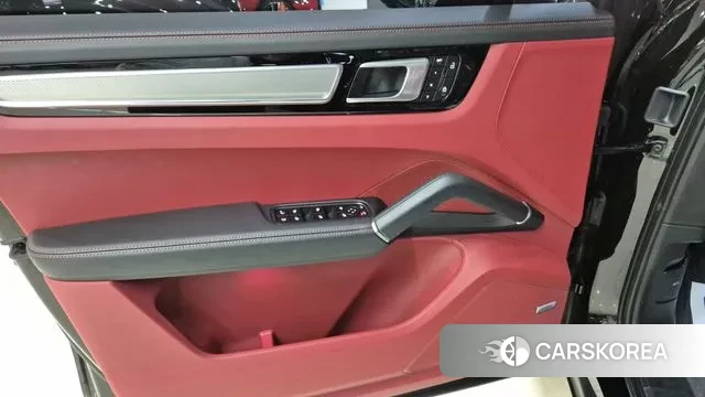 Porsche Cayenne (PO536) id 3294921 из Кореи 8