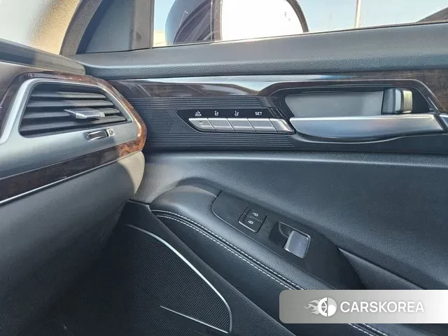 Genesis G90 id 3626991 из Кореи 8