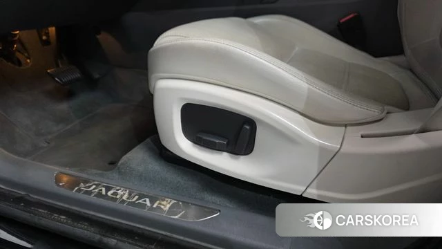 Jaguar E-PACE id 4459668 из Кореи 8