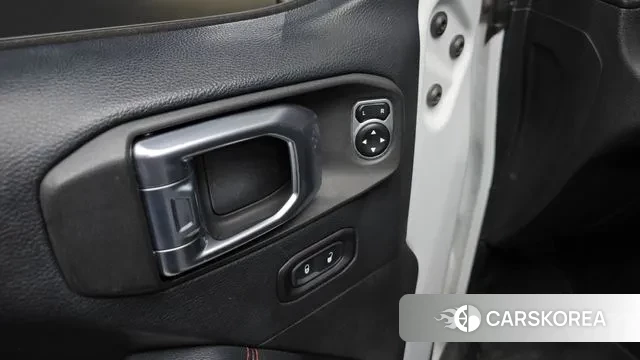 Jeep Wrangler (JL) id 3375116 из Кореи 8