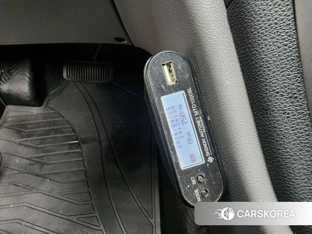 Hyundai The New Grand Starex id 3890259 из Кореи 8