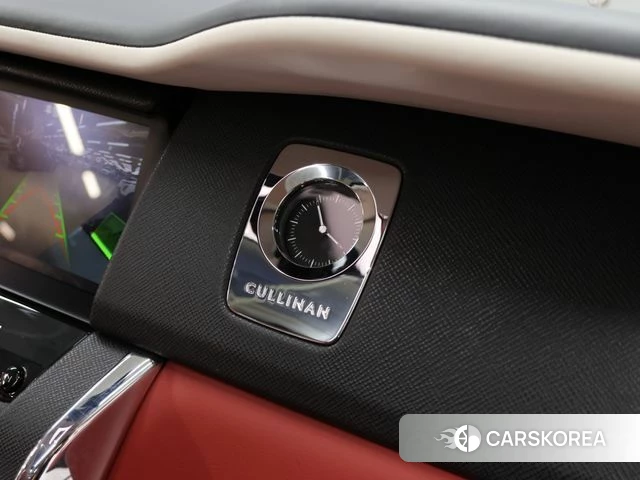 Rolls-Royce Cullinan id 4568299 из Кореи 8