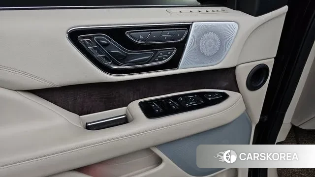 Lincoln Navigator 4th generation id 3640135 из Кореи 8