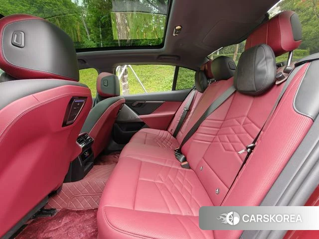 BMW i5 id 4290987 из Китая 8