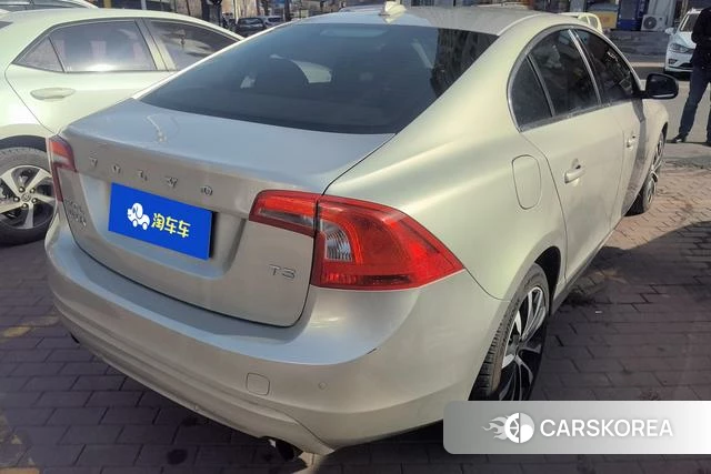 Volvo S60 id 4208821 из Китая 8