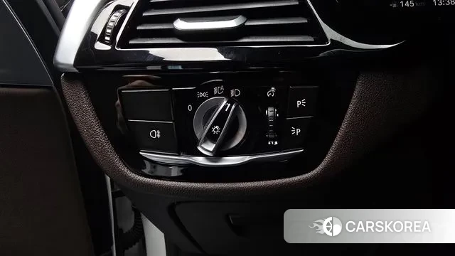 BMW 5 Series (G30) id 3459003 из Кореи 8