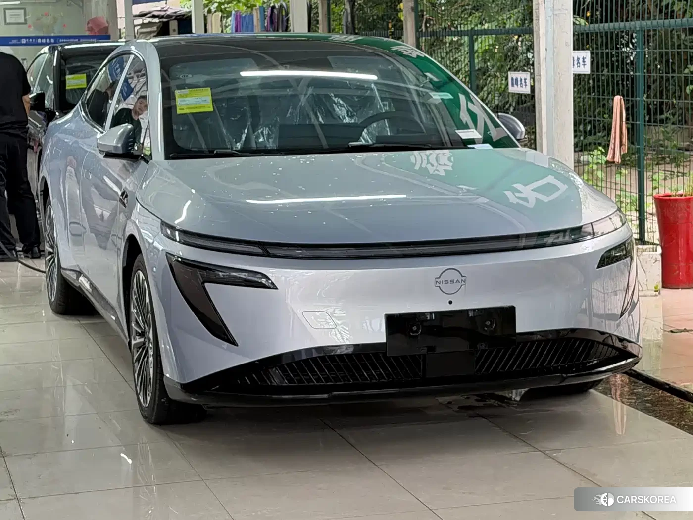 Nissan N7 id 4578346 из Китая 8