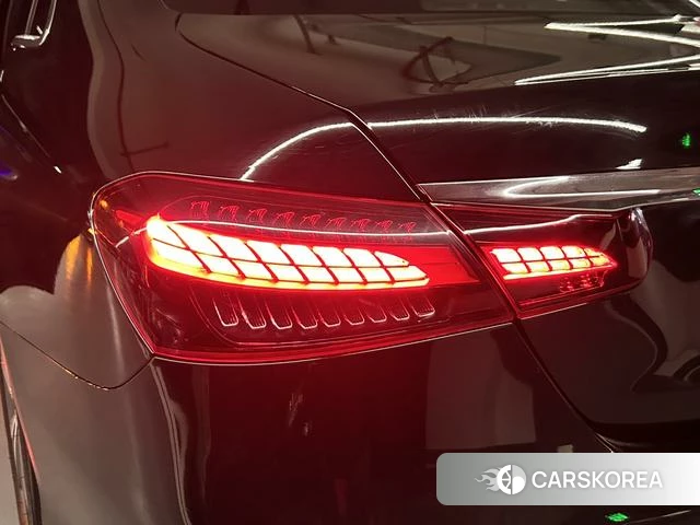 Mercedes-Benz E-class id 4277127 из Китая 8