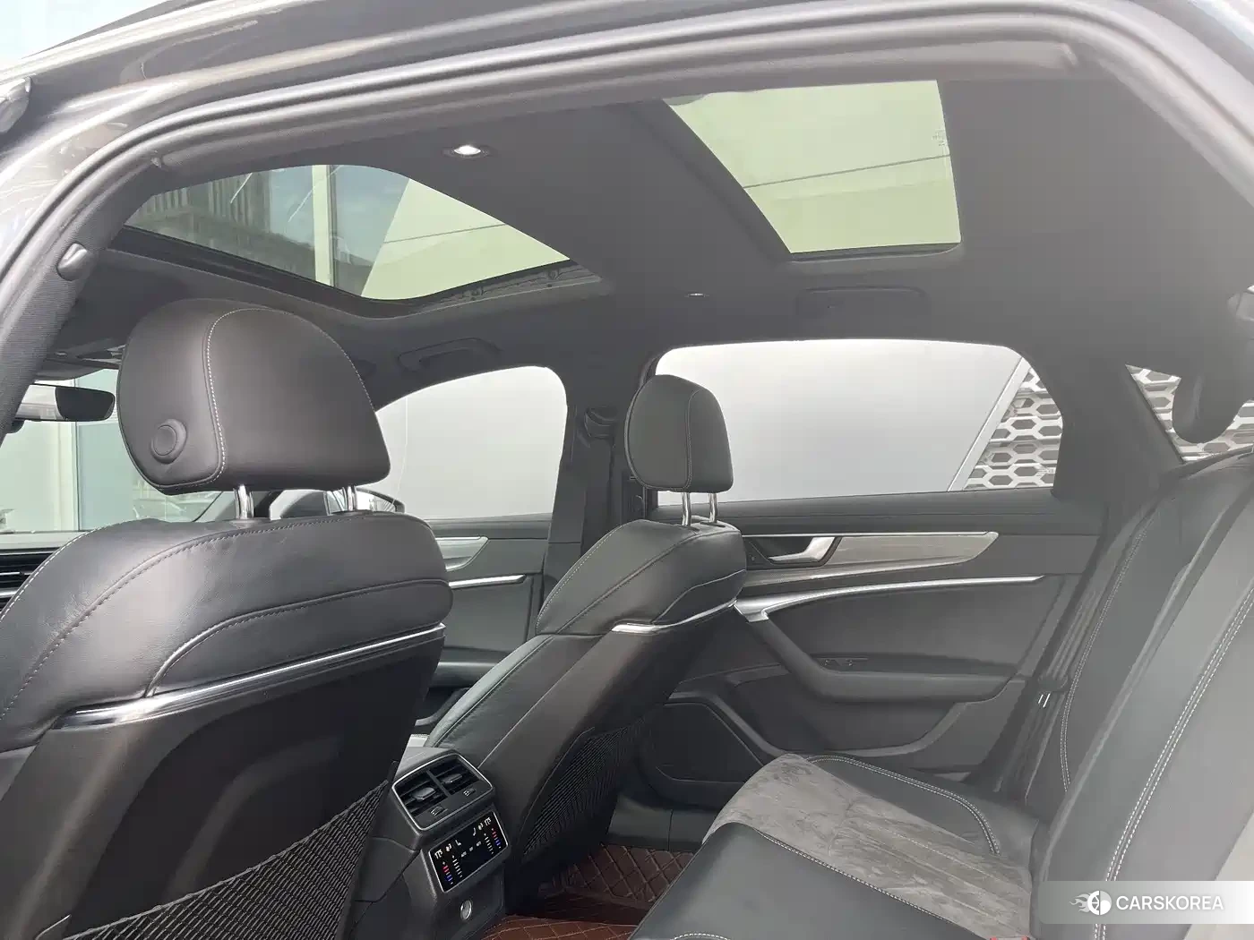 Audi A6L id 4514323 из Китая 8
