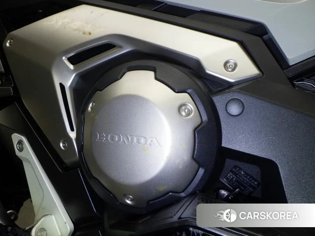 Проданный Honda X-ADV 750 id 4253014 из Японии, фото 8