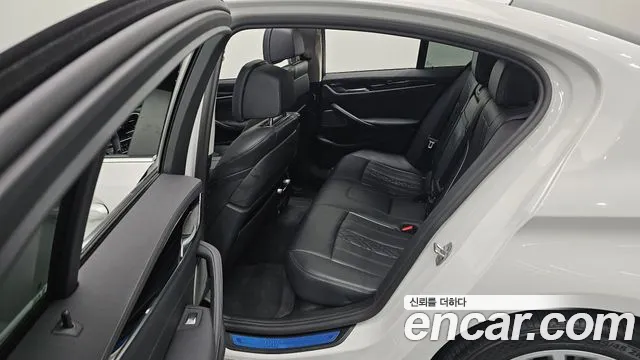 BMW 5 Series (G30) id 2753302 из Кореи 8