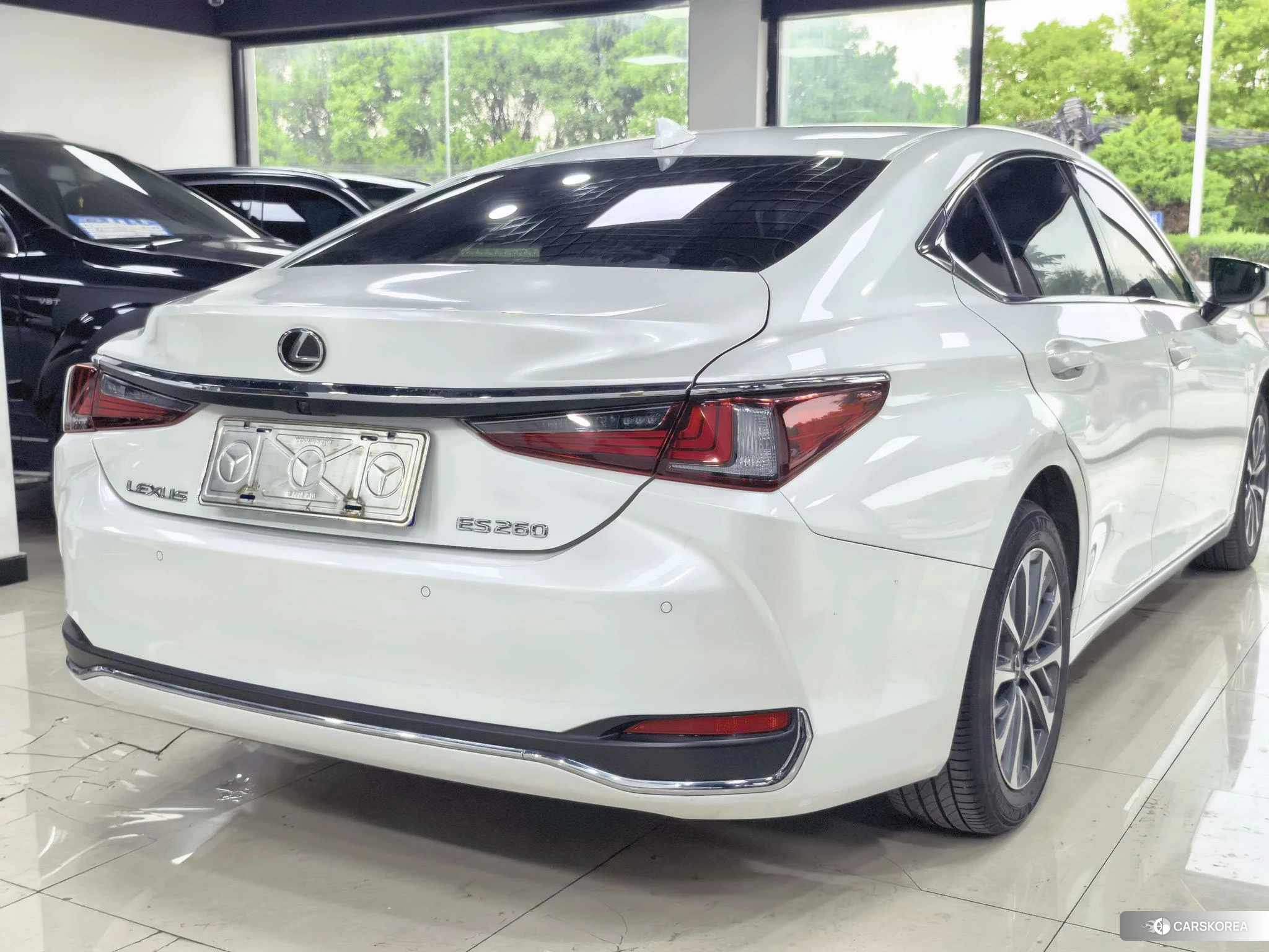 Lexus ES id 4452551 из Китая 8