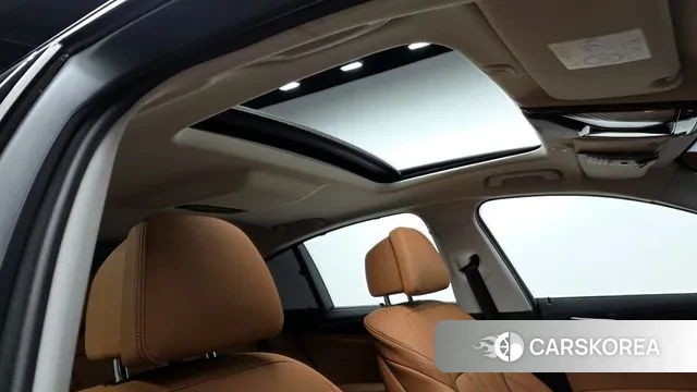 BMW 5 Series (G30) id 3670371 из Кореи 8