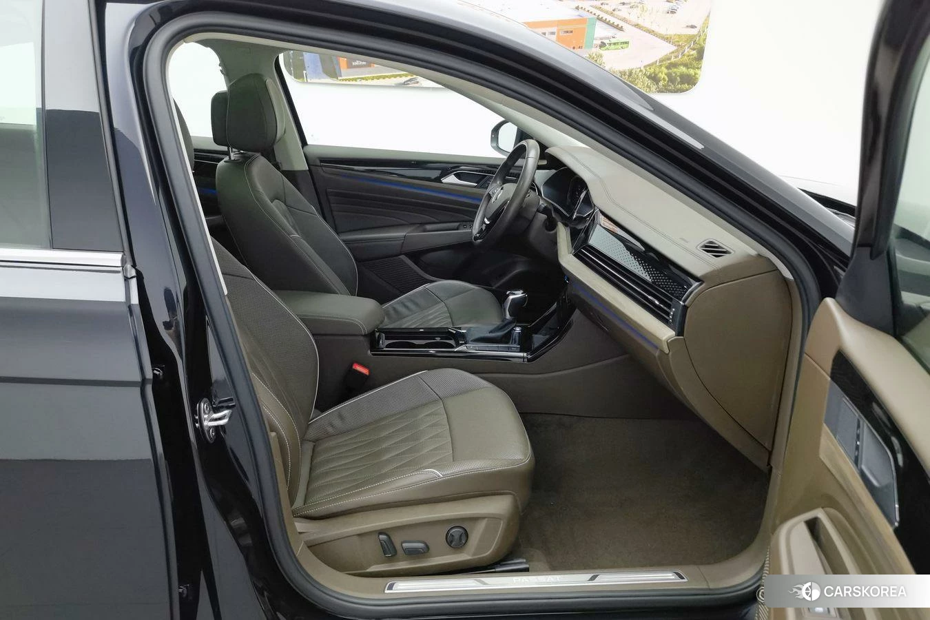 Volkswagen Passat id 4510853 из Китая 8
