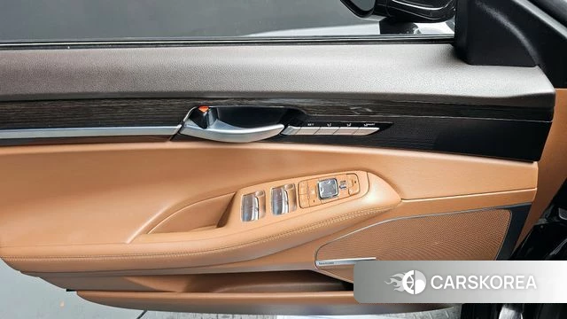 Genesis G90 id 3820745 из Кореи 8