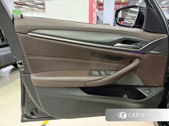 BMW 5 series id 4353121 из Китая 8