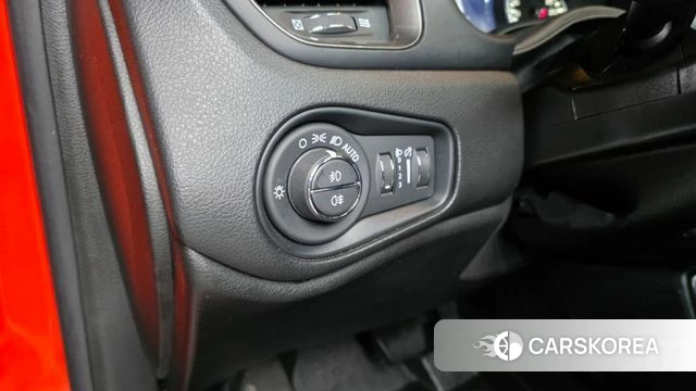 Jeep Renegade id 3795720 из Кореи 8